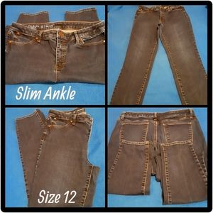 "Sheroes" NWOT Slim Ankle Denim Jeans